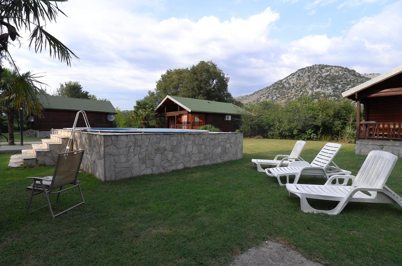 Wooden Village Resort Ponari Eksteriør billede